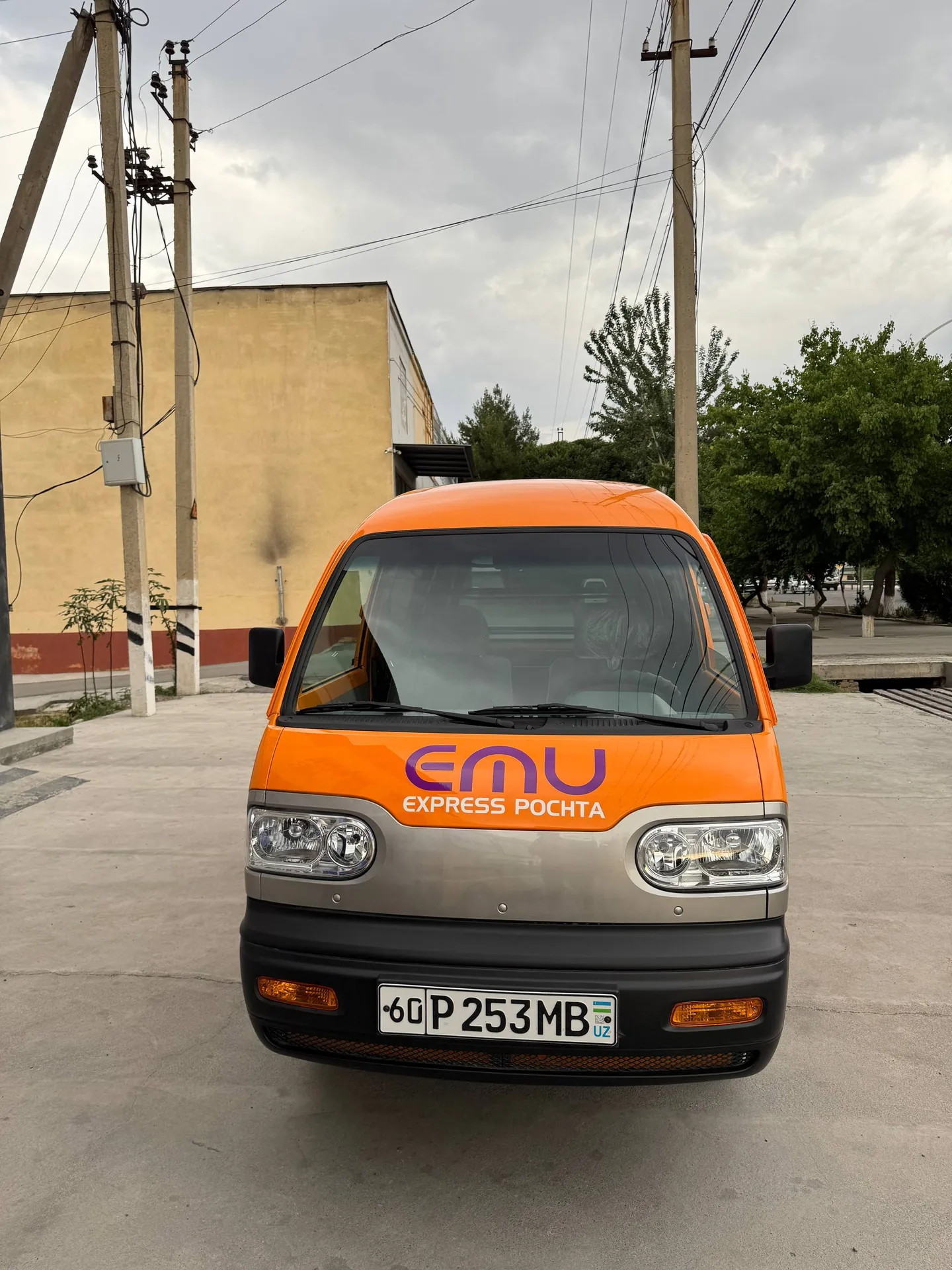 Damas VAN — 5